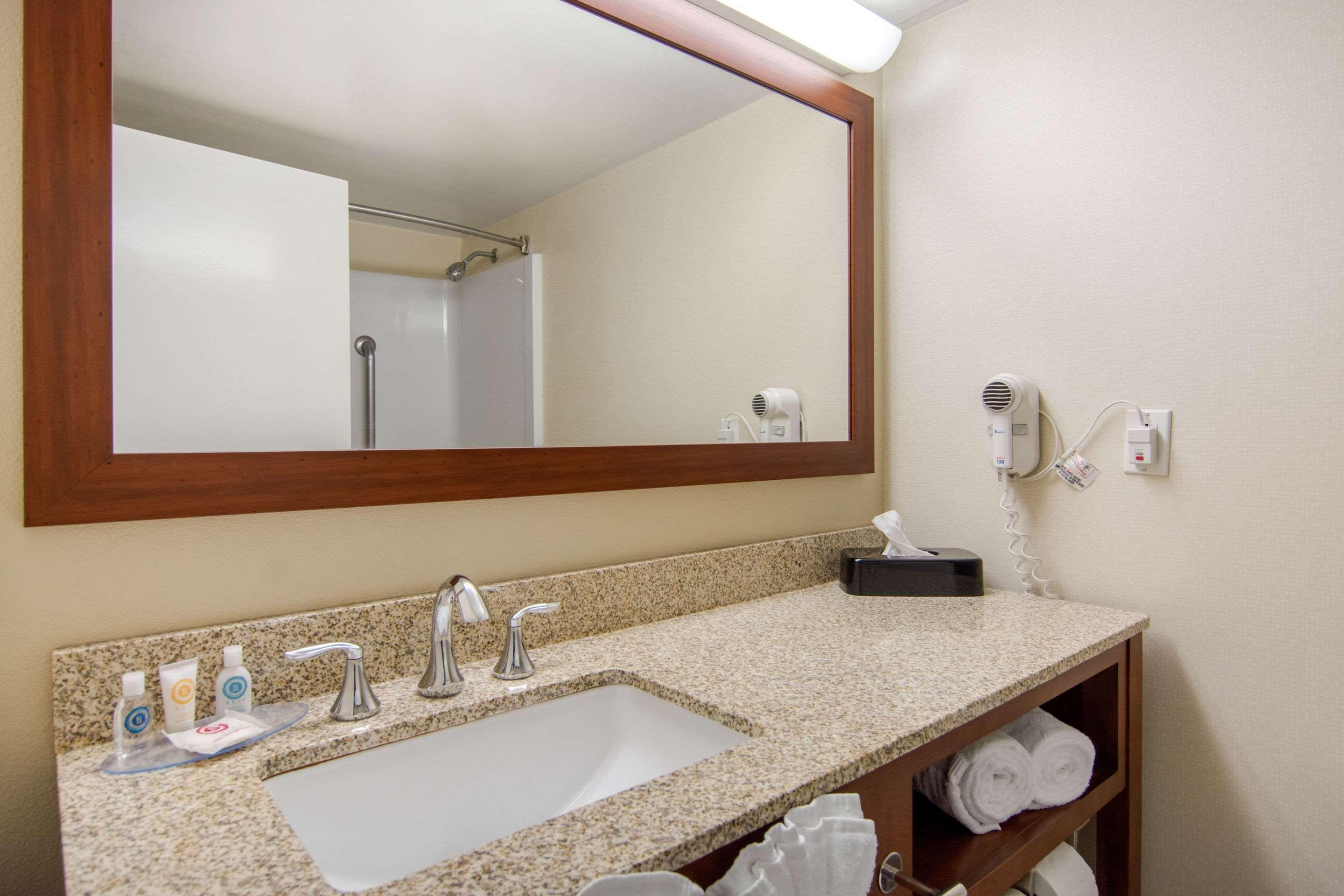 Comfort Inn Chester - Richmond South Zewnętrze zdjęcie
