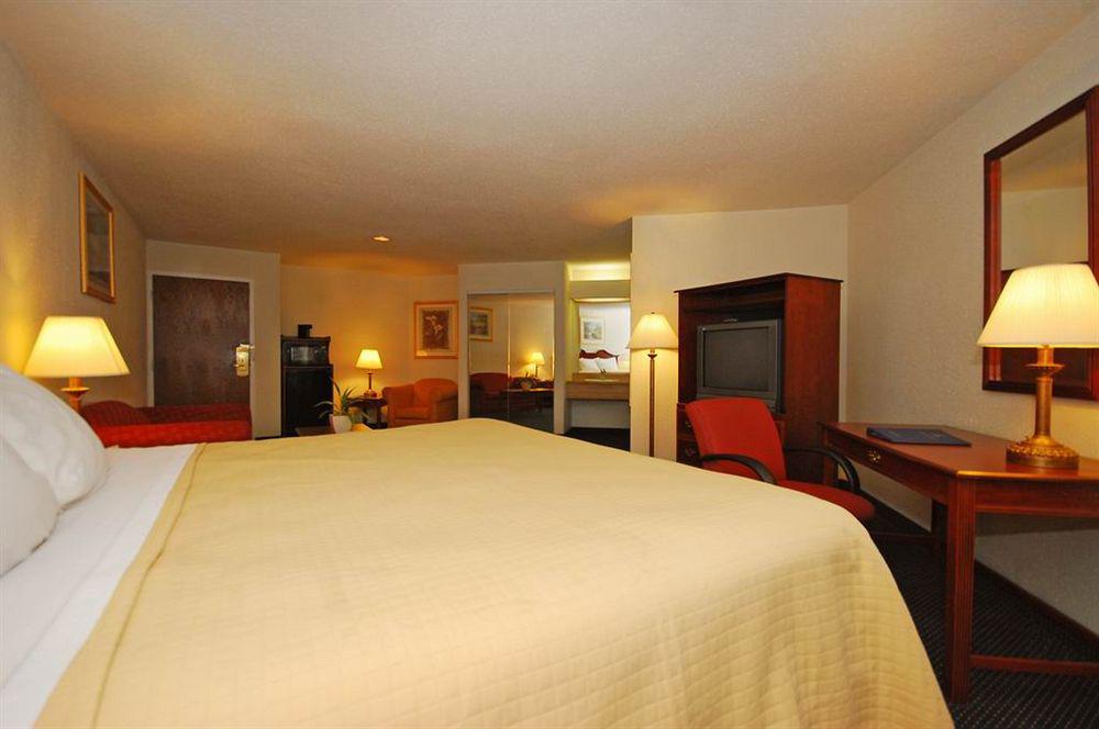 Comfort Inn Chester - Richmond South Zewnętrze zdjęcie